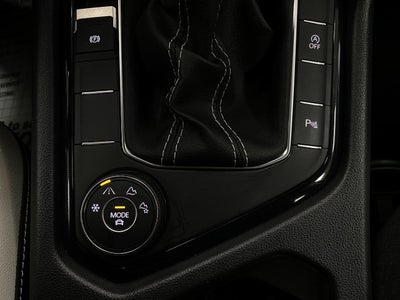 2025 Volkswagen Taos SE 4MOTION
