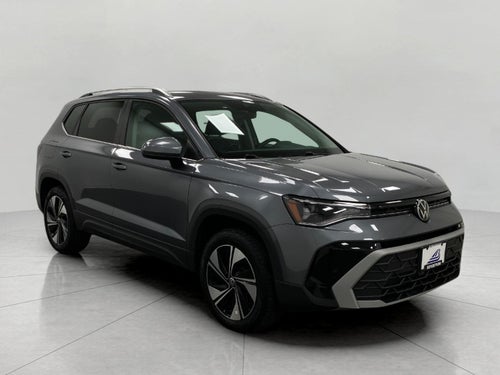 2025 Volkswagen Taos SE 4MOTION