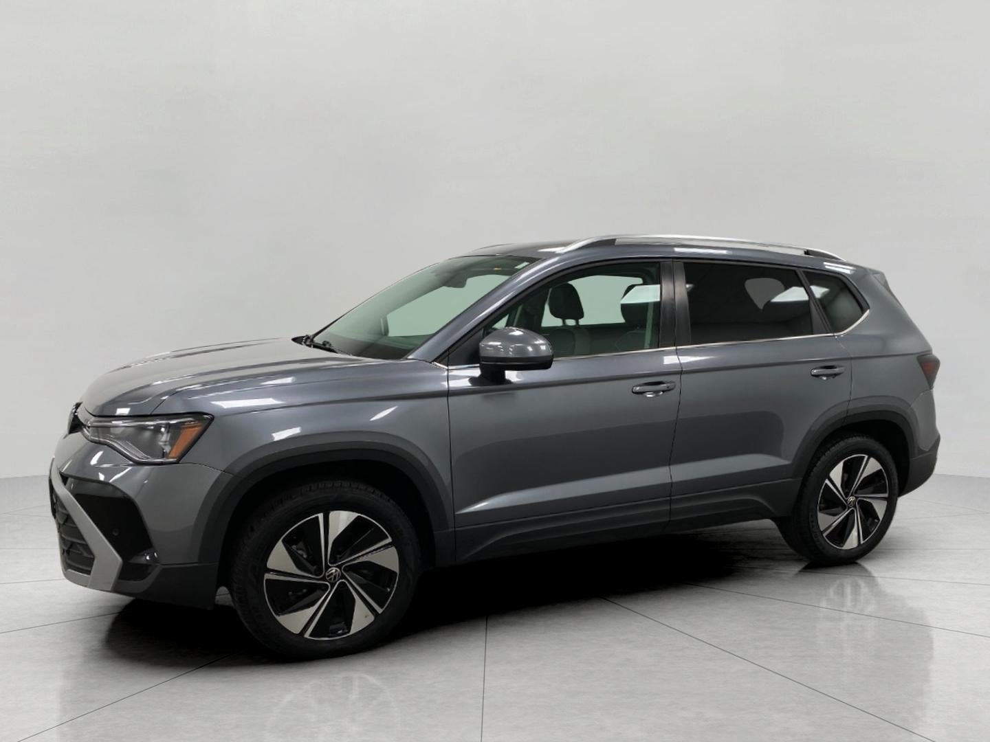 2025 Volkswagen Taos SE 4MOTION