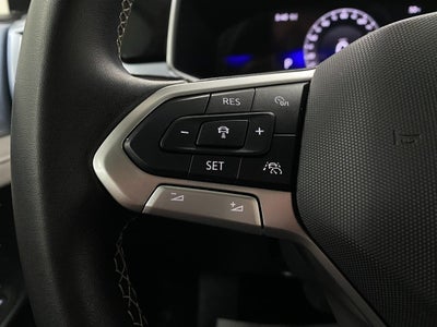 2025 Volkswagen Taos SE 4MOTION