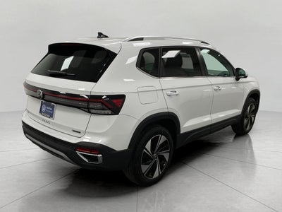 2025 Volkswagen Taos SE 4MOTION