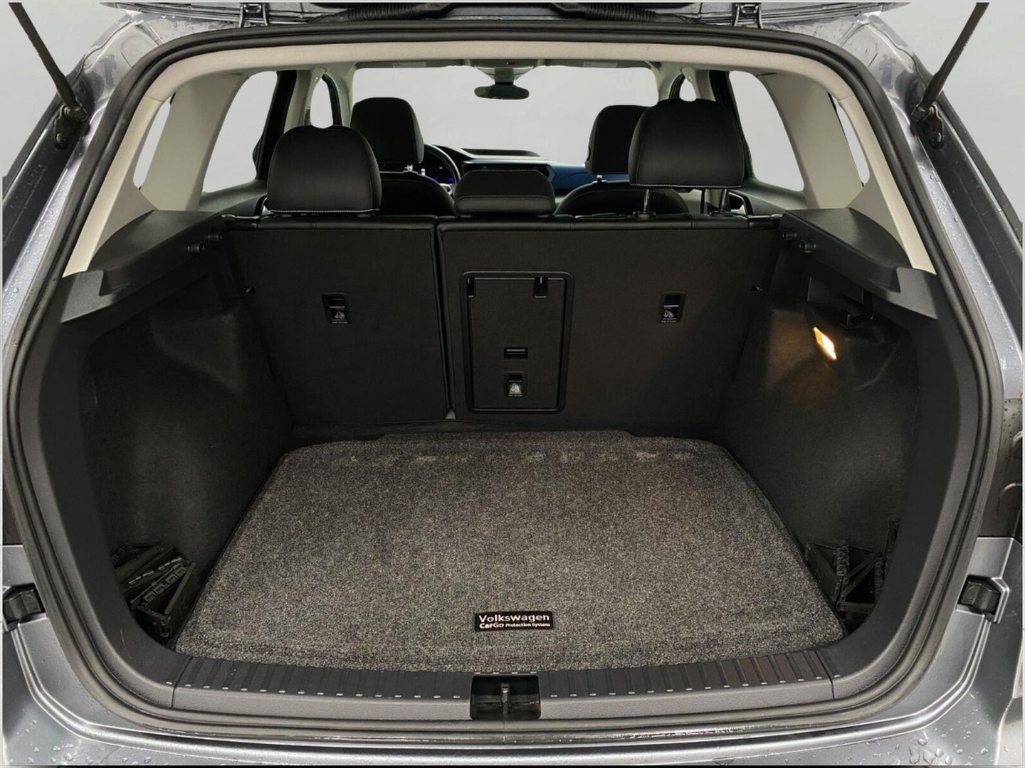 2023 Volkswagen Taos SE 4MOTION