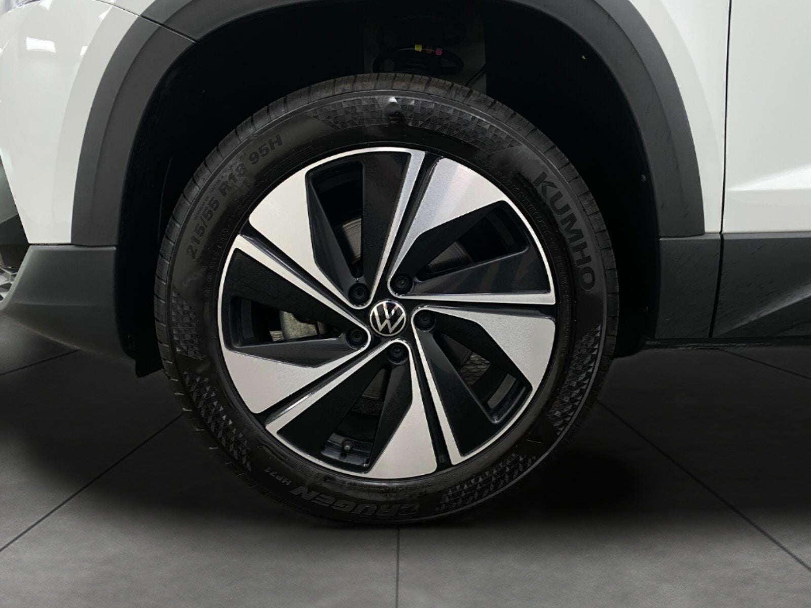2023 Volkswagen Taos SE 4MOTION