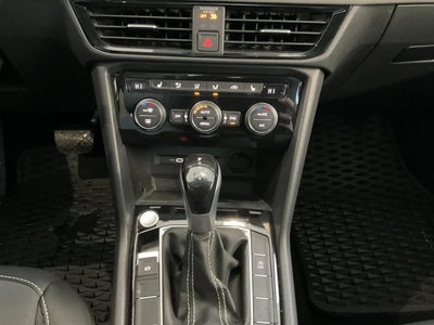 2024 Volkswagen Taos SE 4MOTION