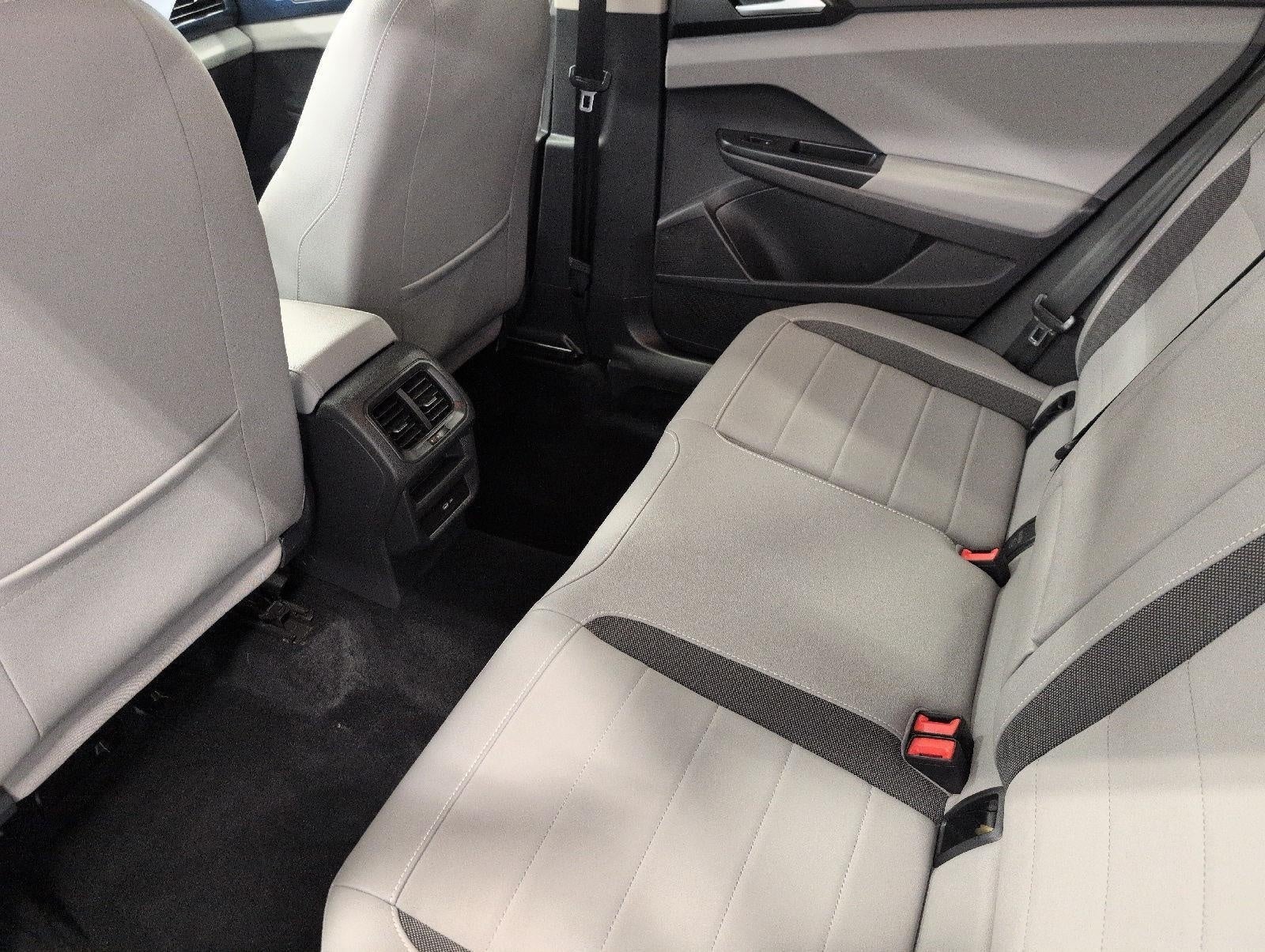 2022 Volkswagen Taos SE 4MOTION