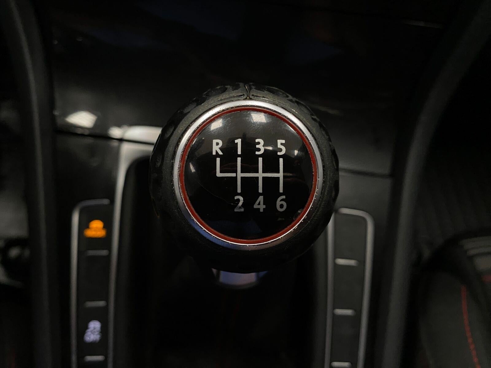 2016 Volkswagen Golf GTI 4dr HB Man S