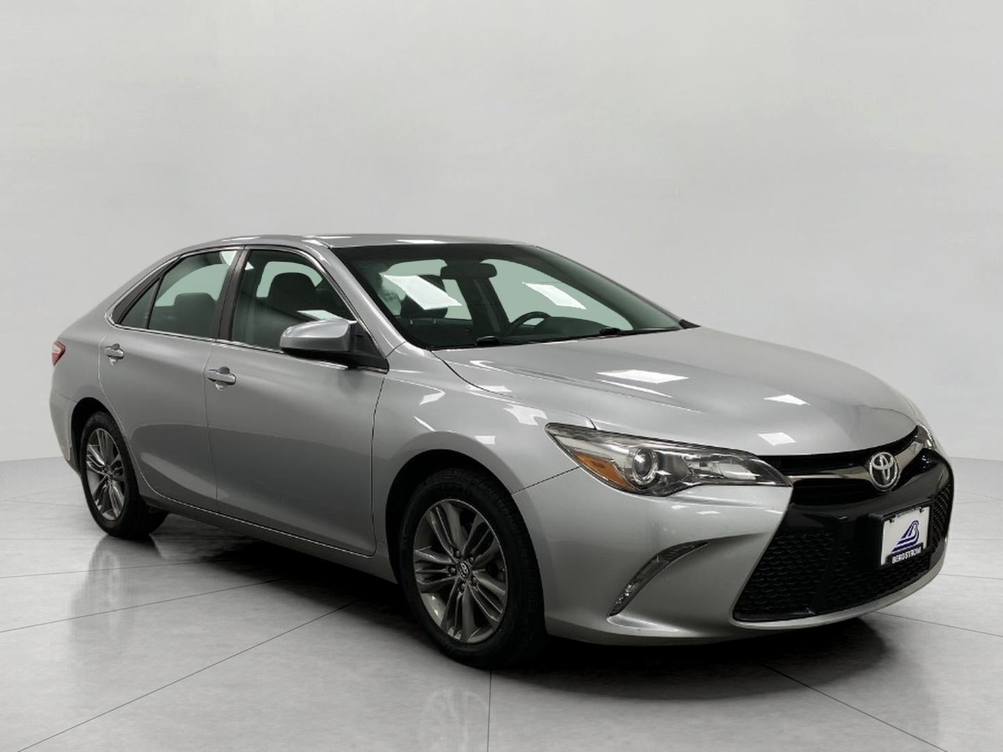 2015 Toyota CAMRY 4DR CAR