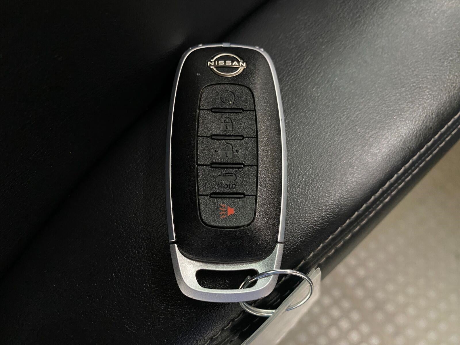 2025 Nissan Rogue AWD SV