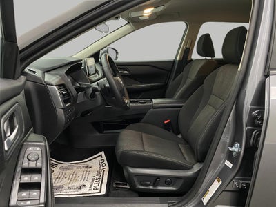 2025 Nissan Rogue AWD SV