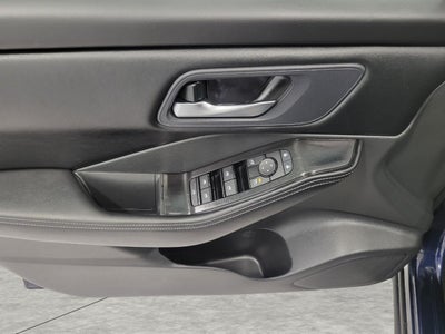 2025 Nissan Rogue AWD SV
