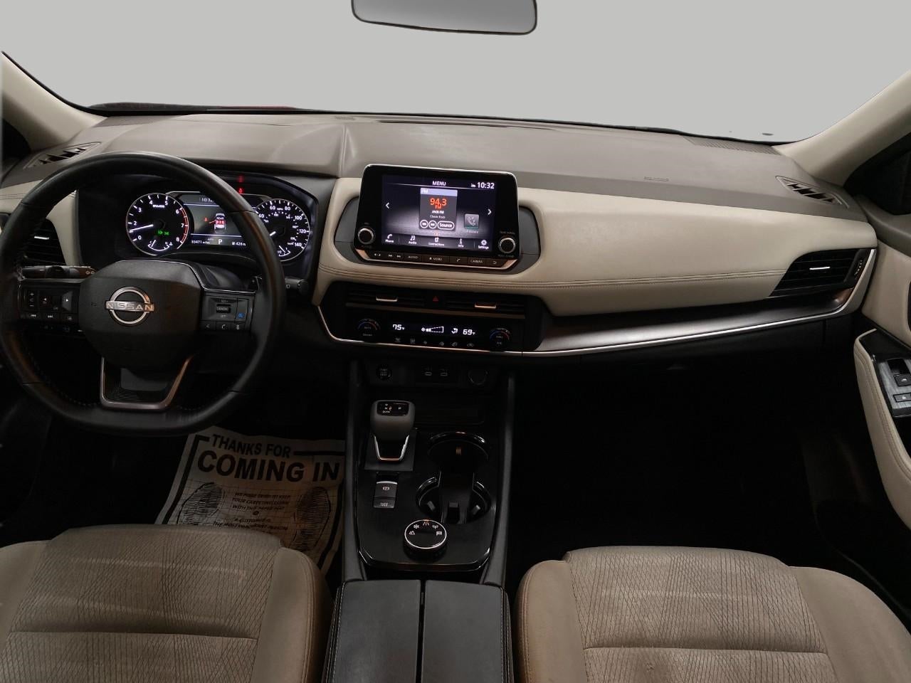 2025 Nissan Rogue AWD SV