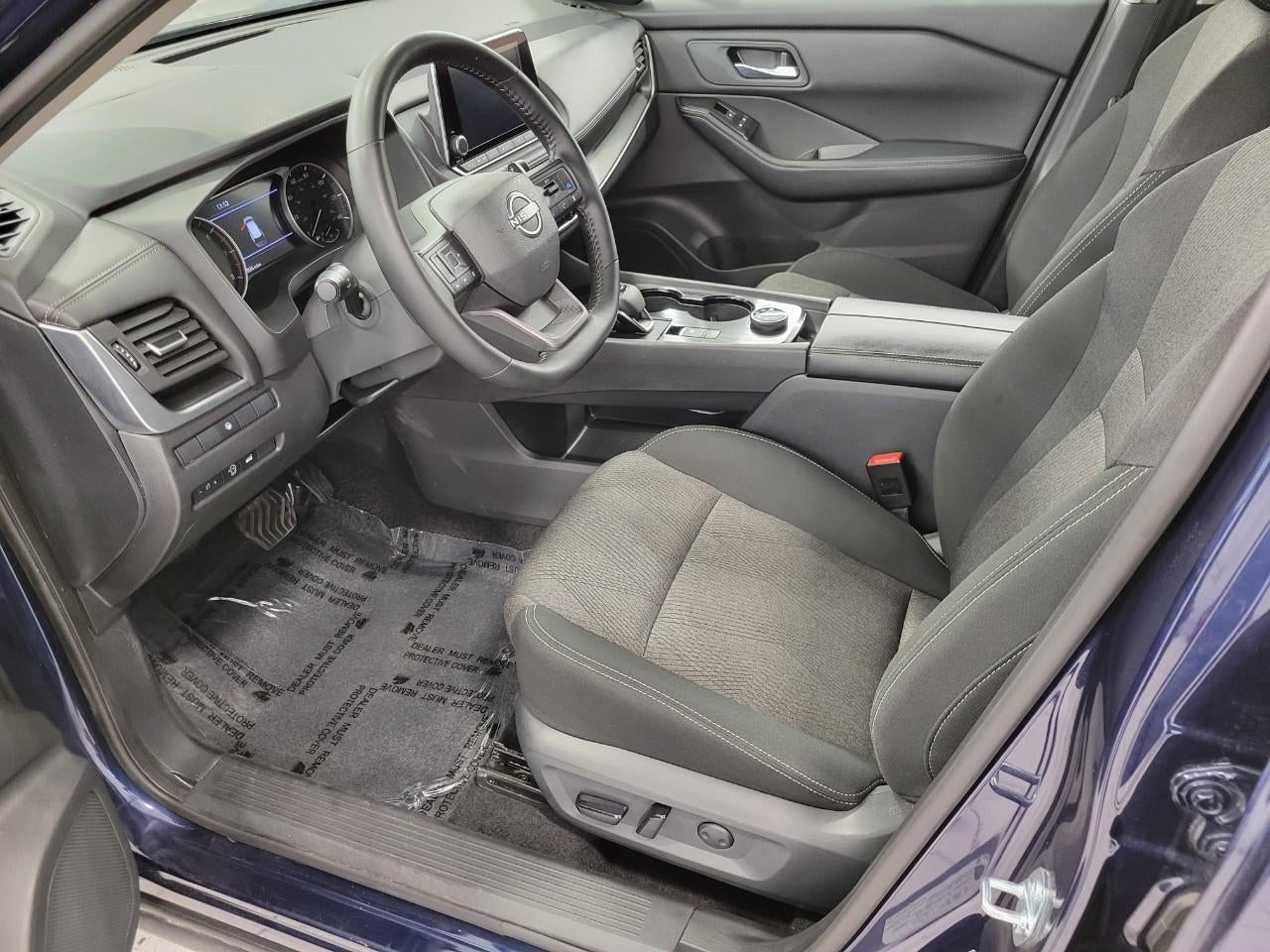 2025 Nissan Rogue AWD SV