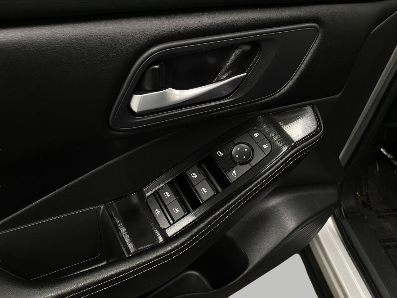 2025 Nissan Rogue AWD SV