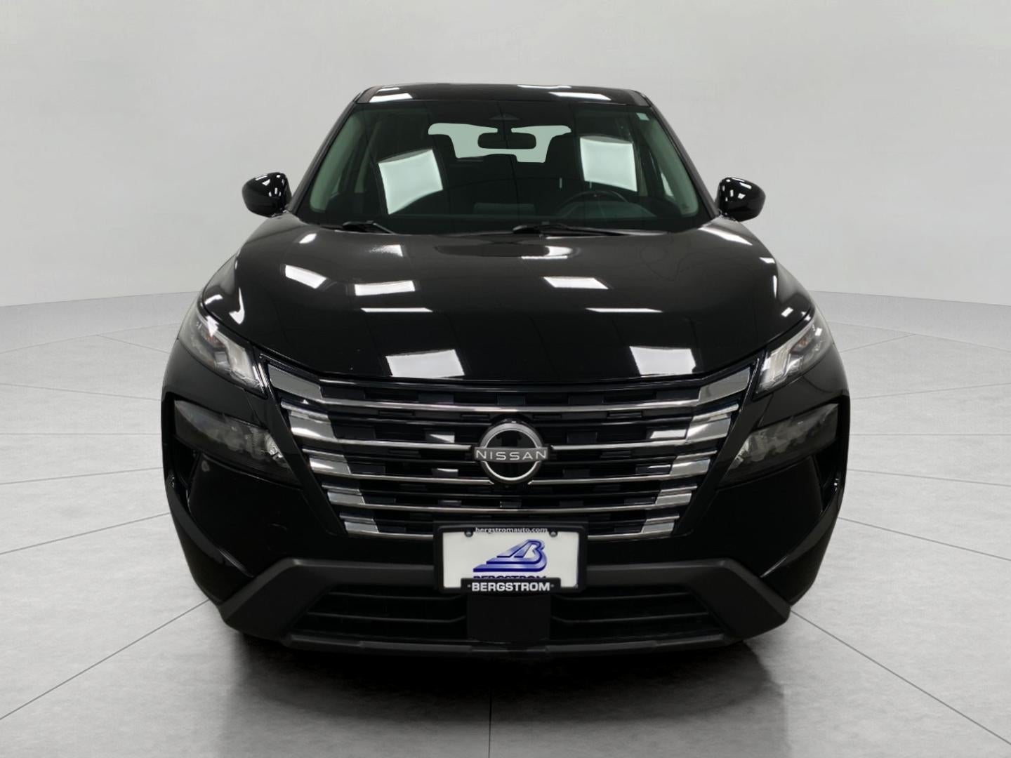 2025 Nissan Rogue AWD SV