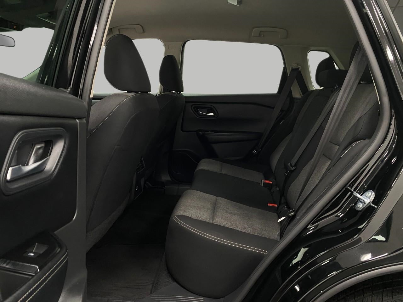 2025 Nissan Rogue AWD SV