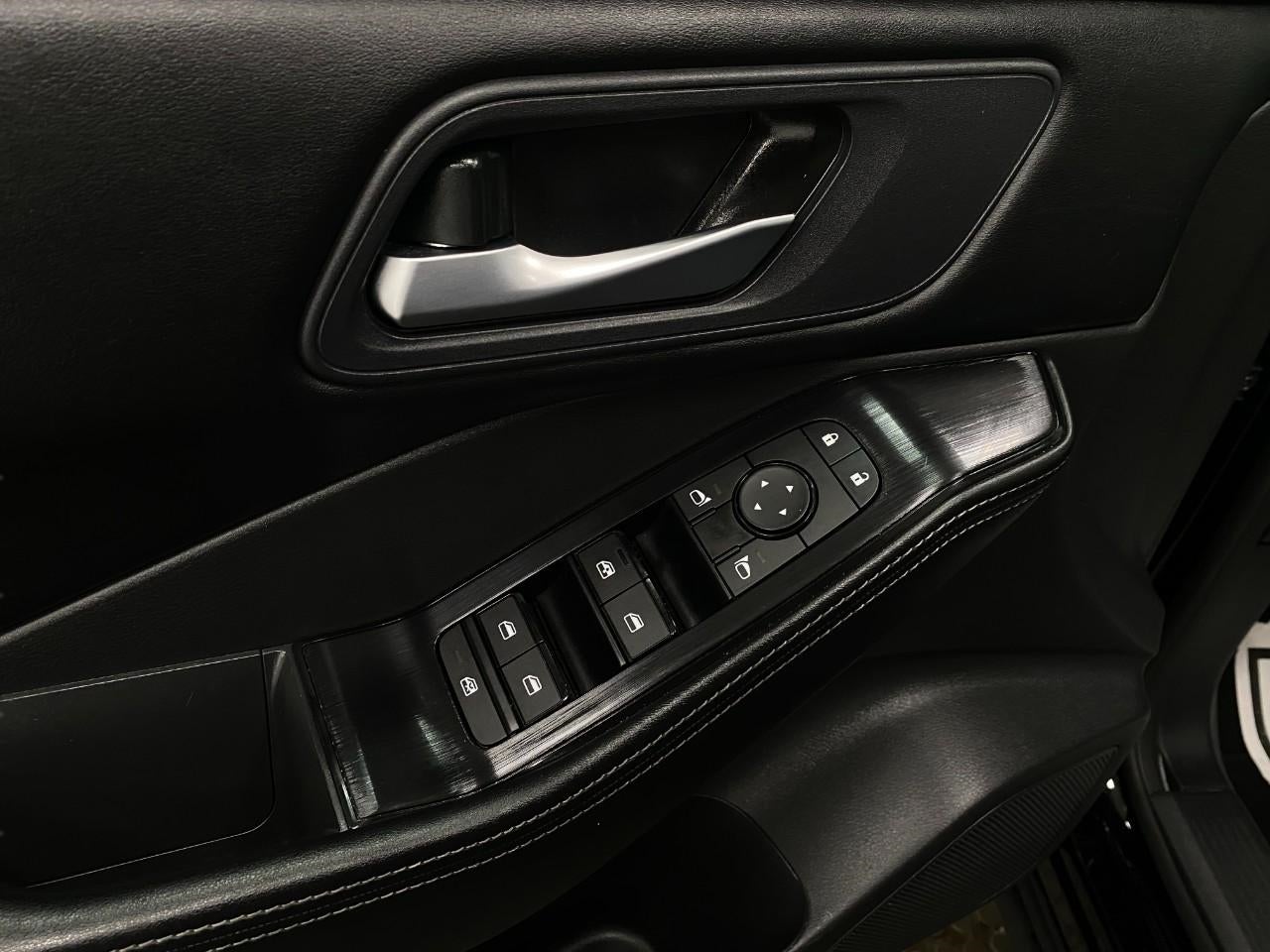 2025 Nissan Rogue AWD SV