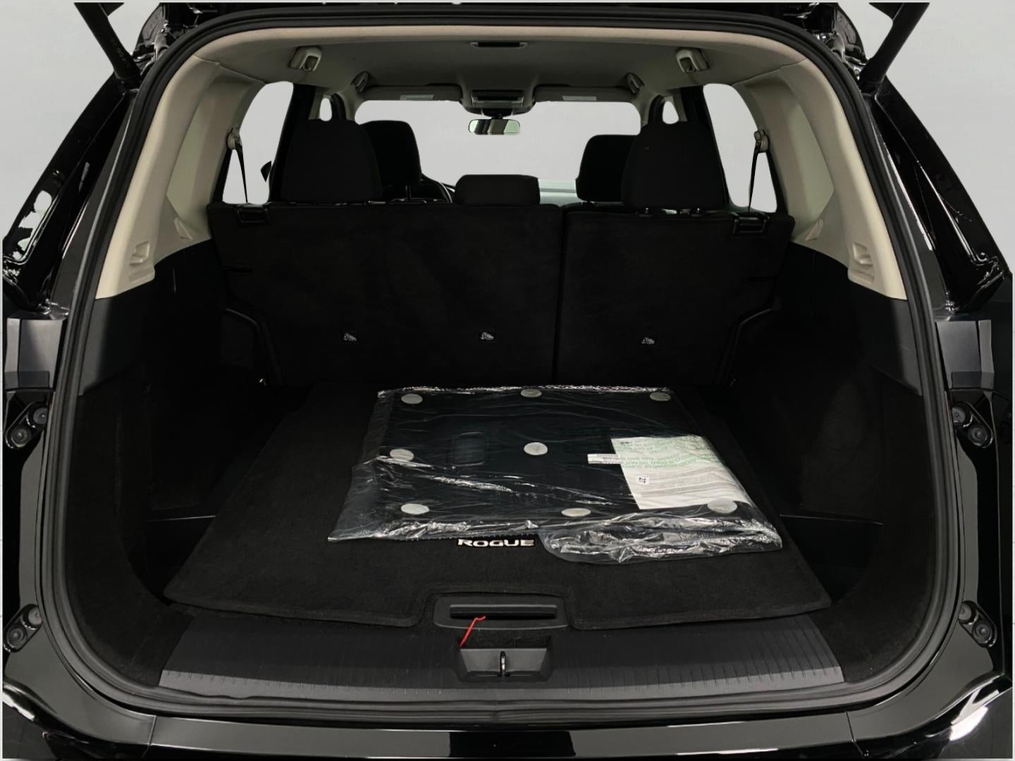 2025 Nissan Rogue AWD SV