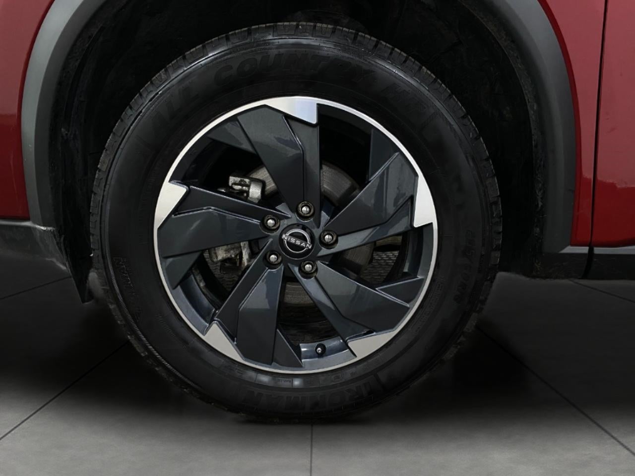 2025 Nissan Rogue AWD SV