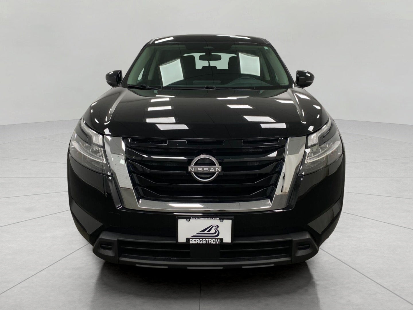 2022 Nissan Pathfinder S 4WD