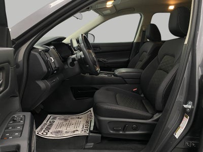 2024 Nissan Pathfinder SV 4WD