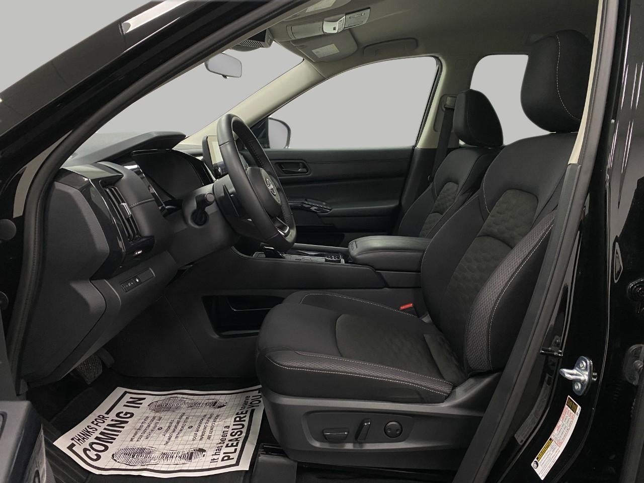 2024 Nissan Pathfinder SV 4WD