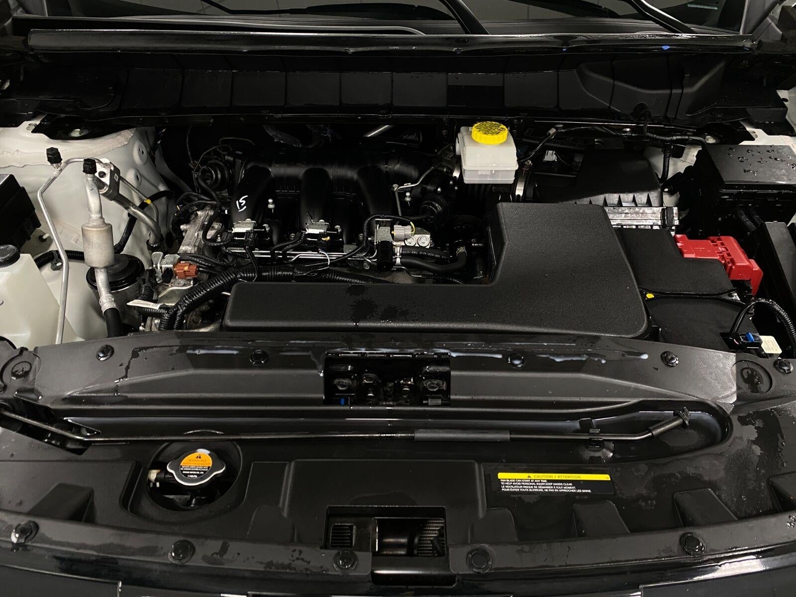 2025 Nissan Pathfinder SV 4WD