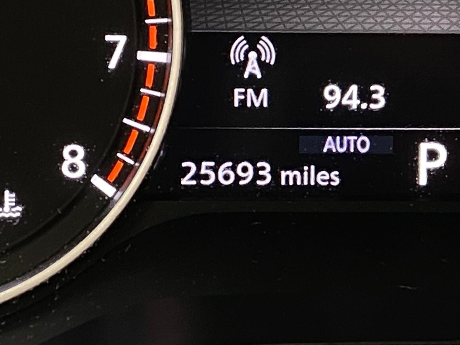 2025 Nissan Pathfinder SV 4WD