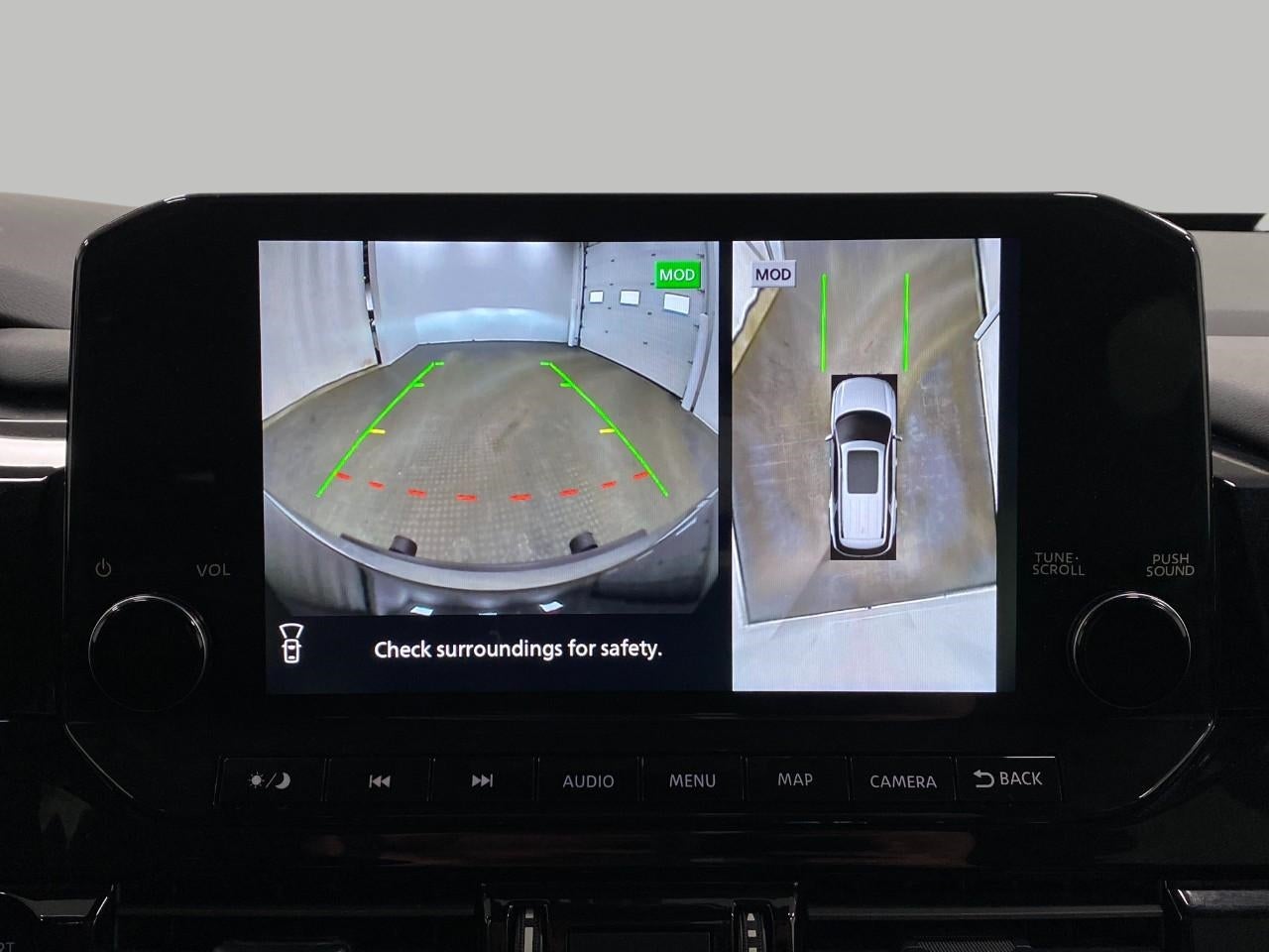 2025 Nissan Pathfinder SL 4WD