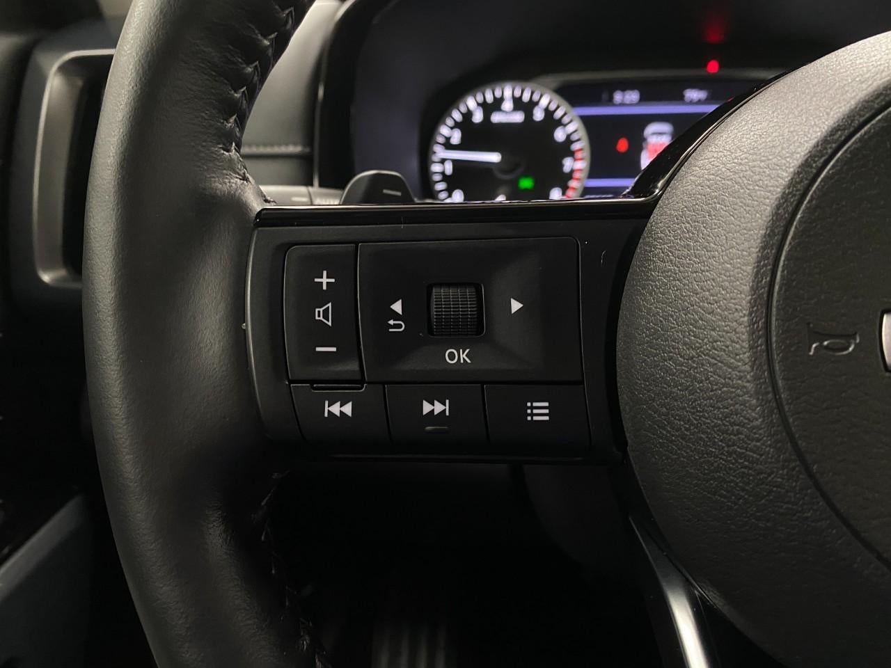 2024 Nissan Pathfinder SL 4WD