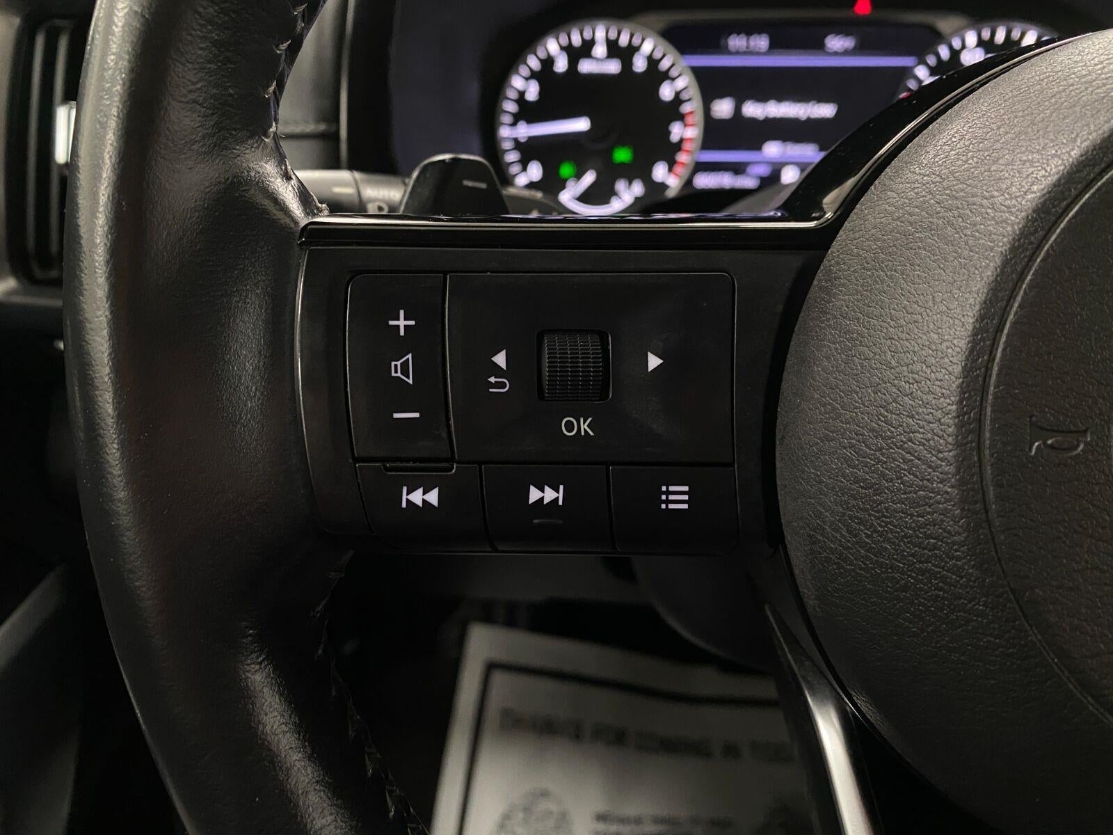 2022 Nissan Pathfinder SL 4WD