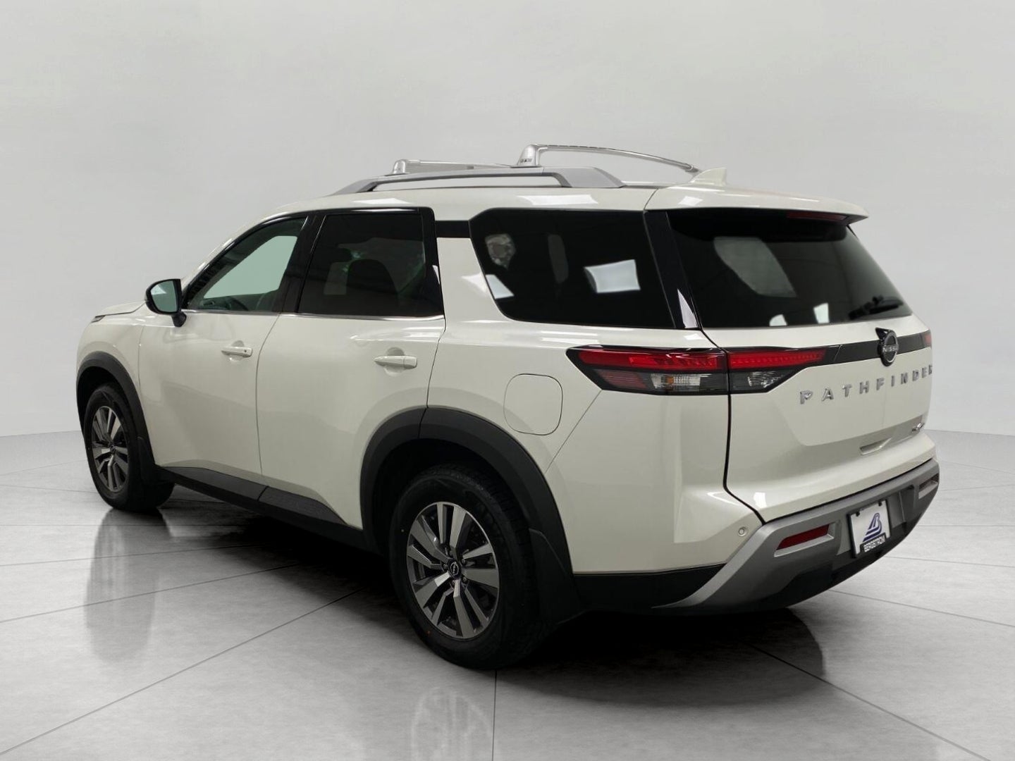 2022 Nissan Pathfinder SL 4WD