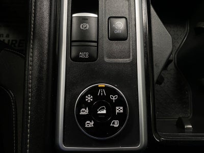 2022 Nissan Pathfinder SL 4WD