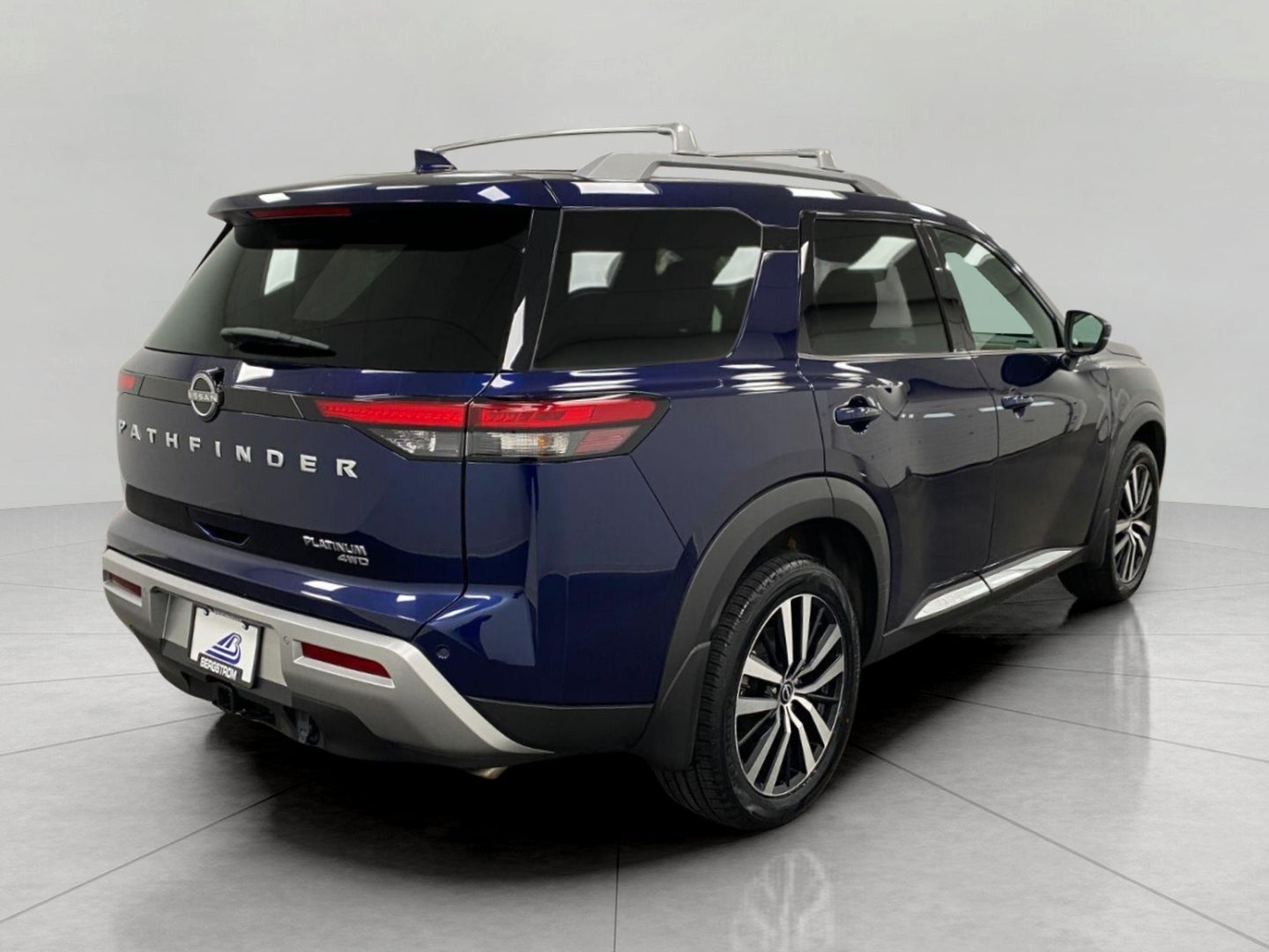 2024 Nissan Pathfinder Platinum 4WD