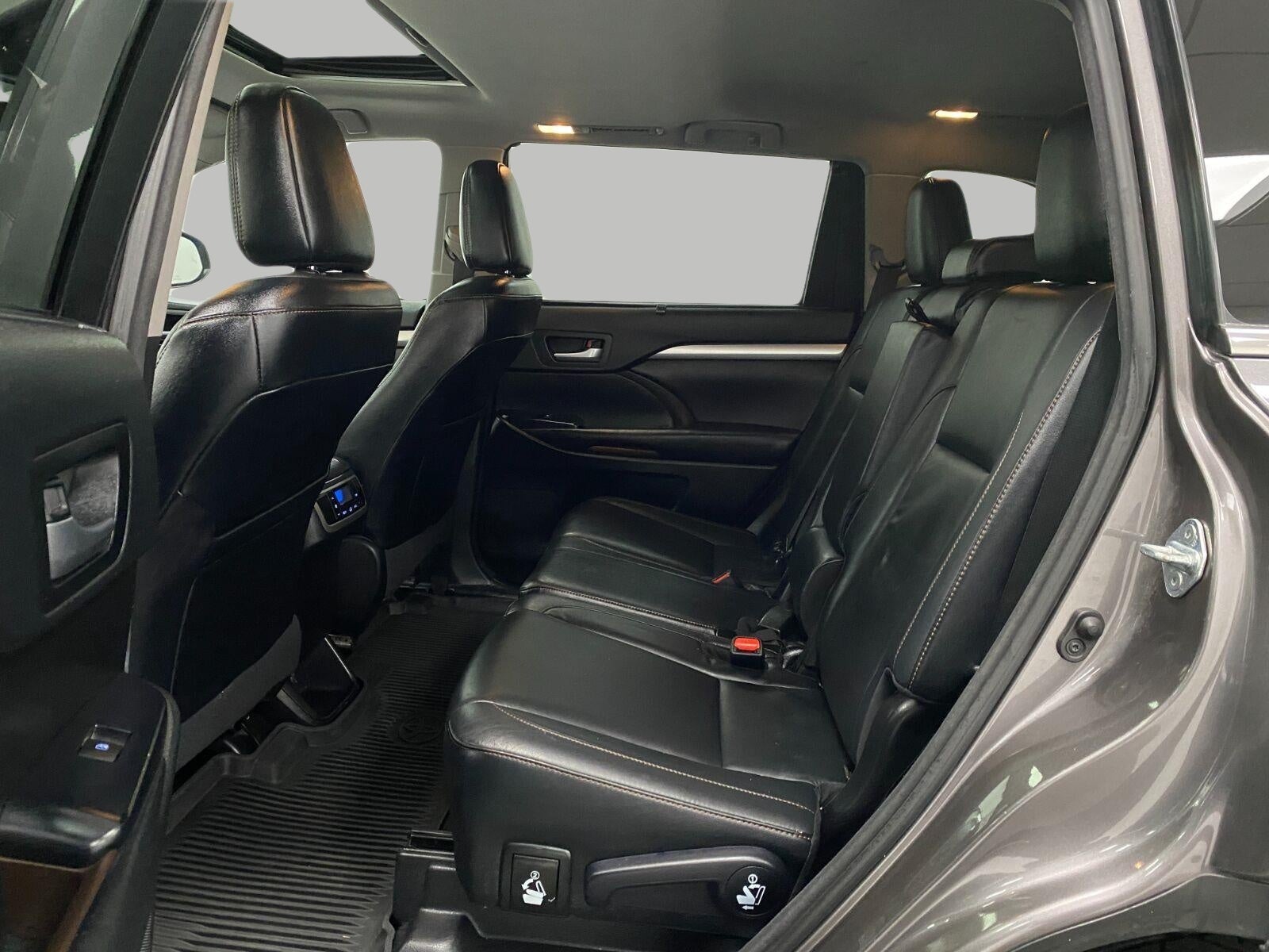 2017 Toyota Highlander XLE V6 AWD