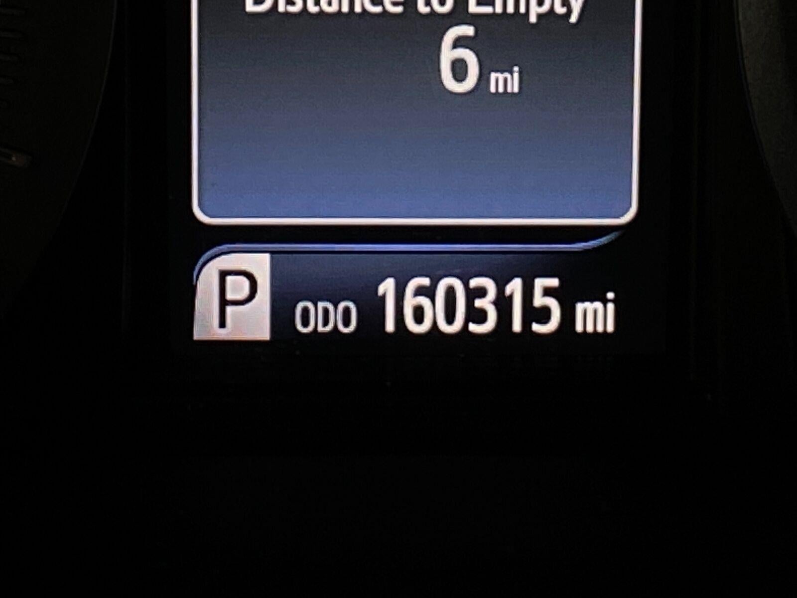 2016 Toyota SIENNA XLE 8-PASSENGER