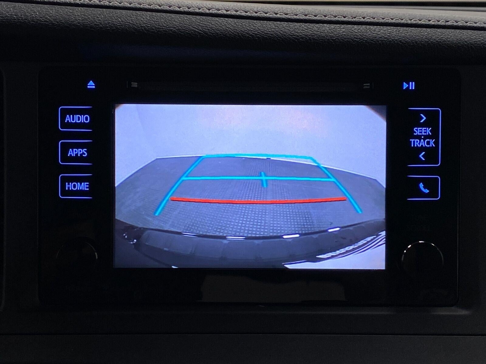 2016 Toyota SIENNA XLE 8-PASSENGER