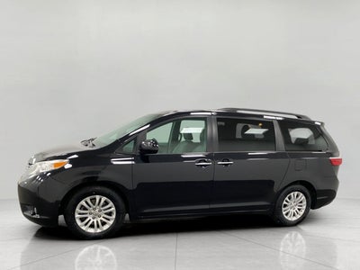 2016 Toyota SIENNA XLE 8-PASSENGER
