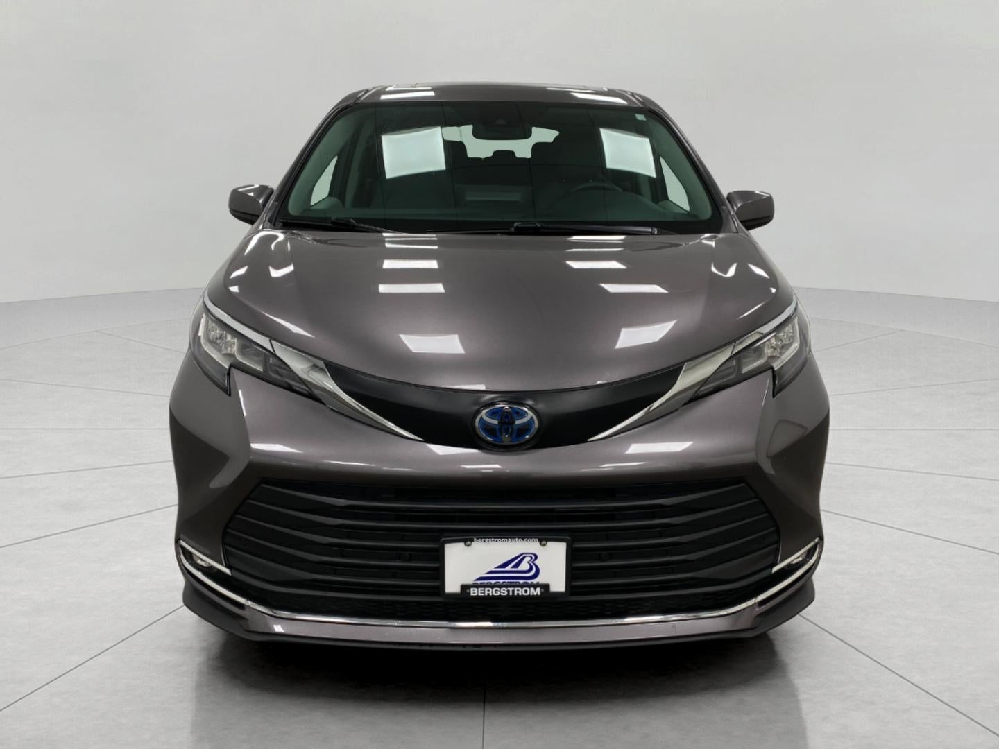 2023 Toyota Sienna XLE AWD 7-Passenger