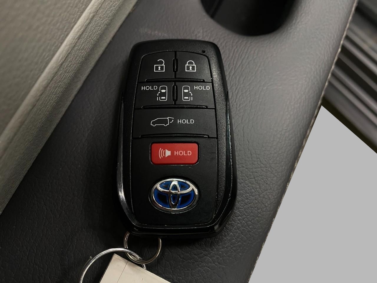 2023 Toyota Sienna XLE AWD 7-Passenger