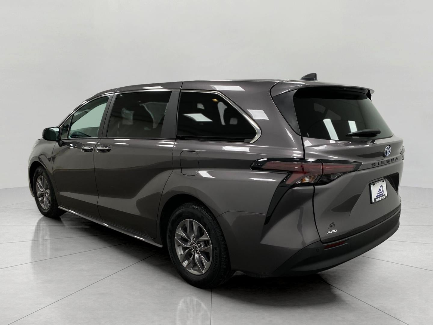 2023 Toyota Sienna XLE AWD 7-Passenger