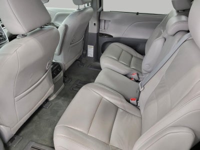 2017 Toyota Sienna XLE Premium FWD 8-Passenger