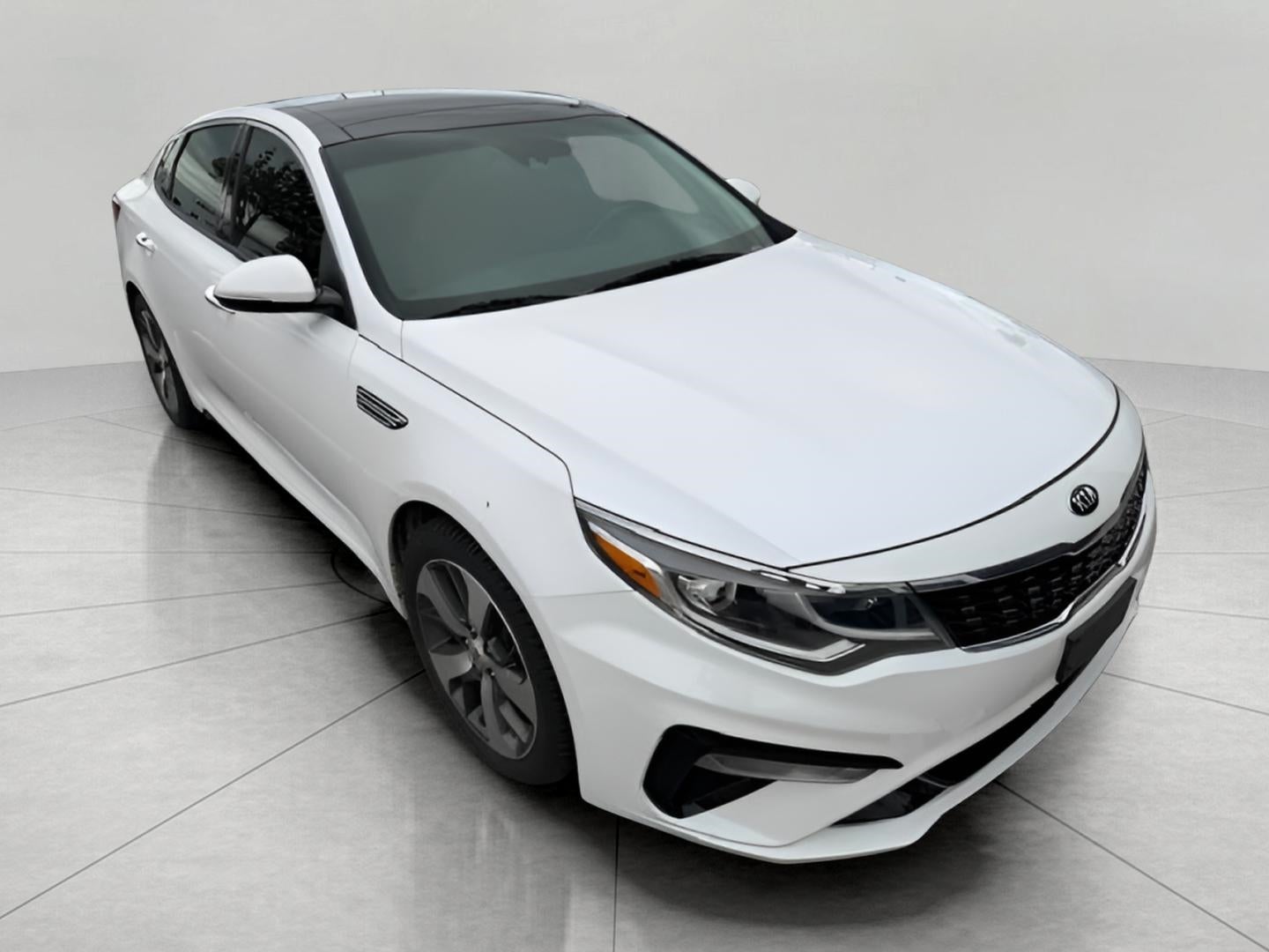 2019 Kia OPTIMA 4DR CAR