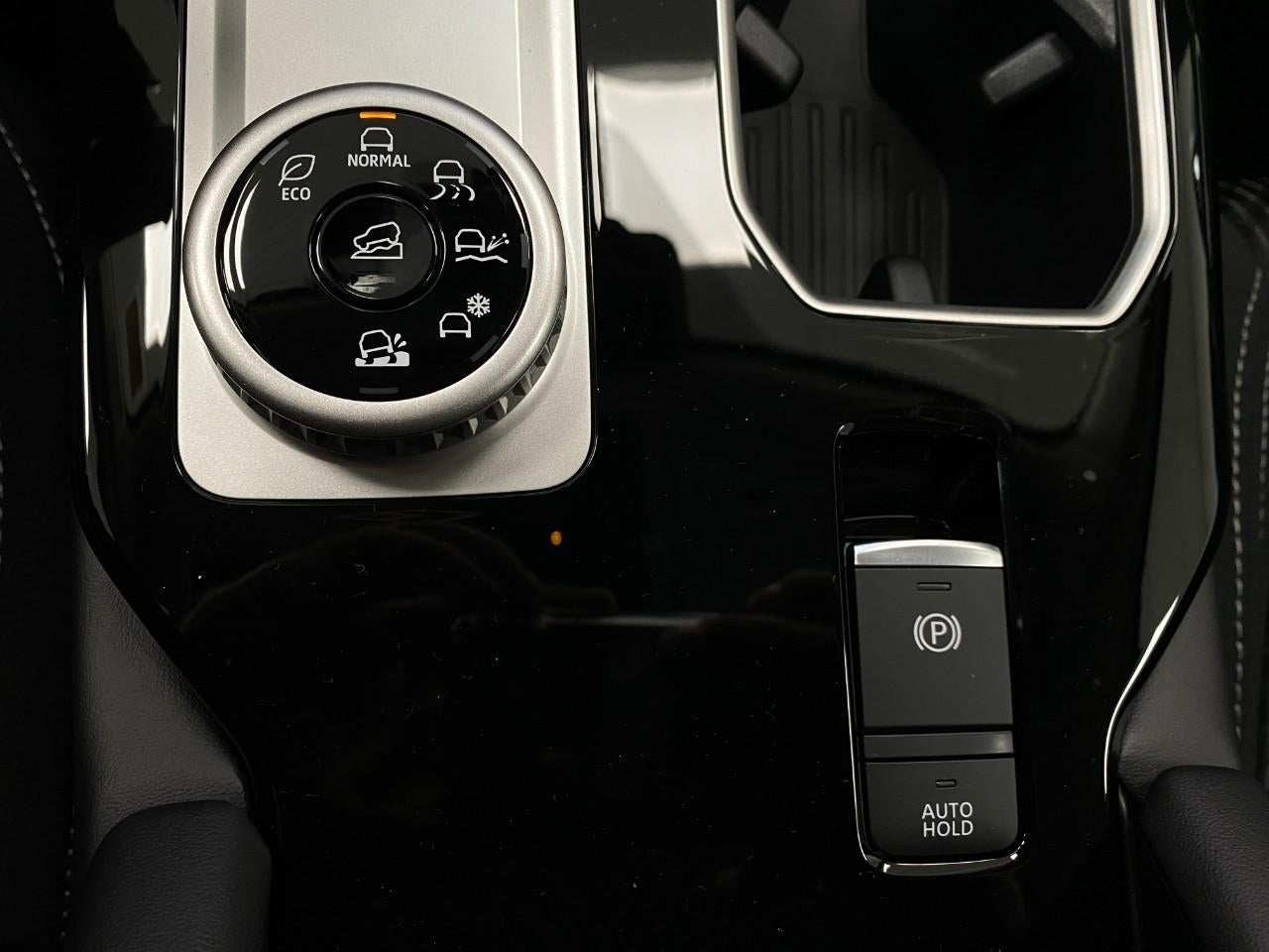 2025 Mitsubishi Outlander ES S-AWC