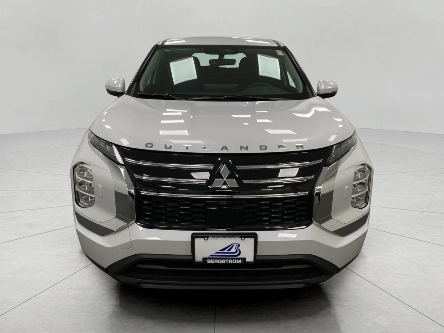 2025 Mitsubishi Outlander ES S-AWC