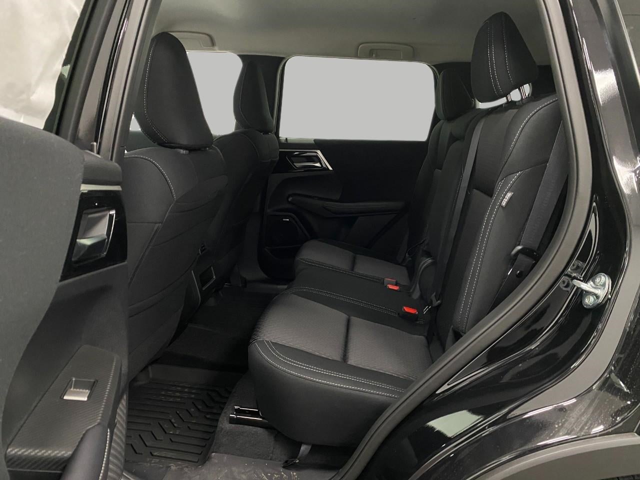 2026 Mitsubishi Outlander ES S-AWC