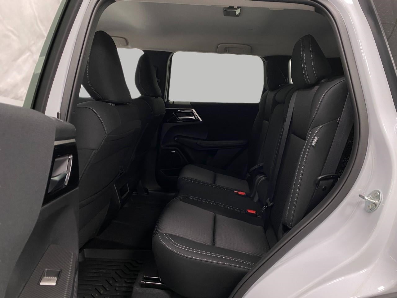 2026 Mitsubishi Outlander ES S-AWC