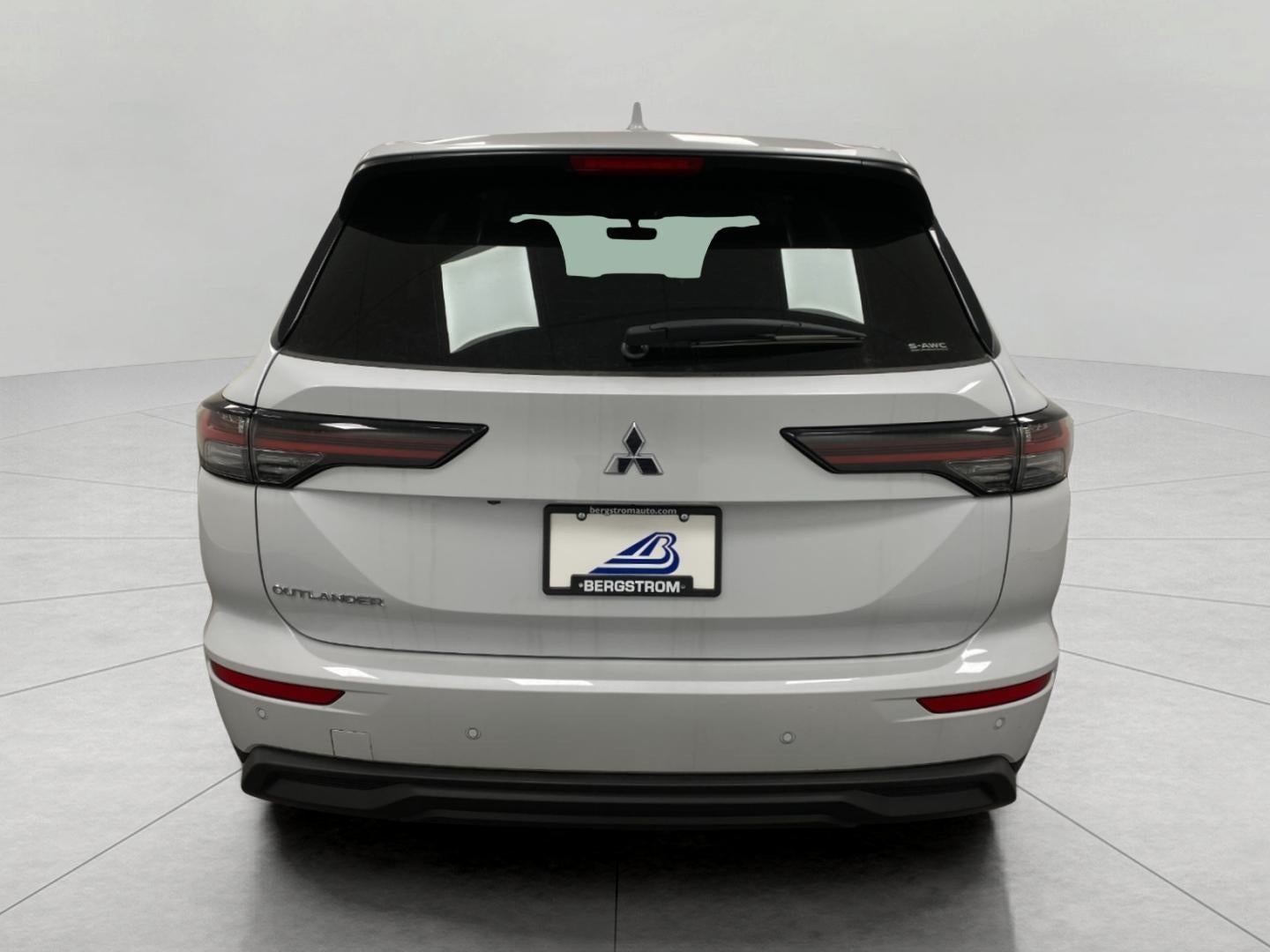 2026 Mitsubishi Outlander ES S-AWC