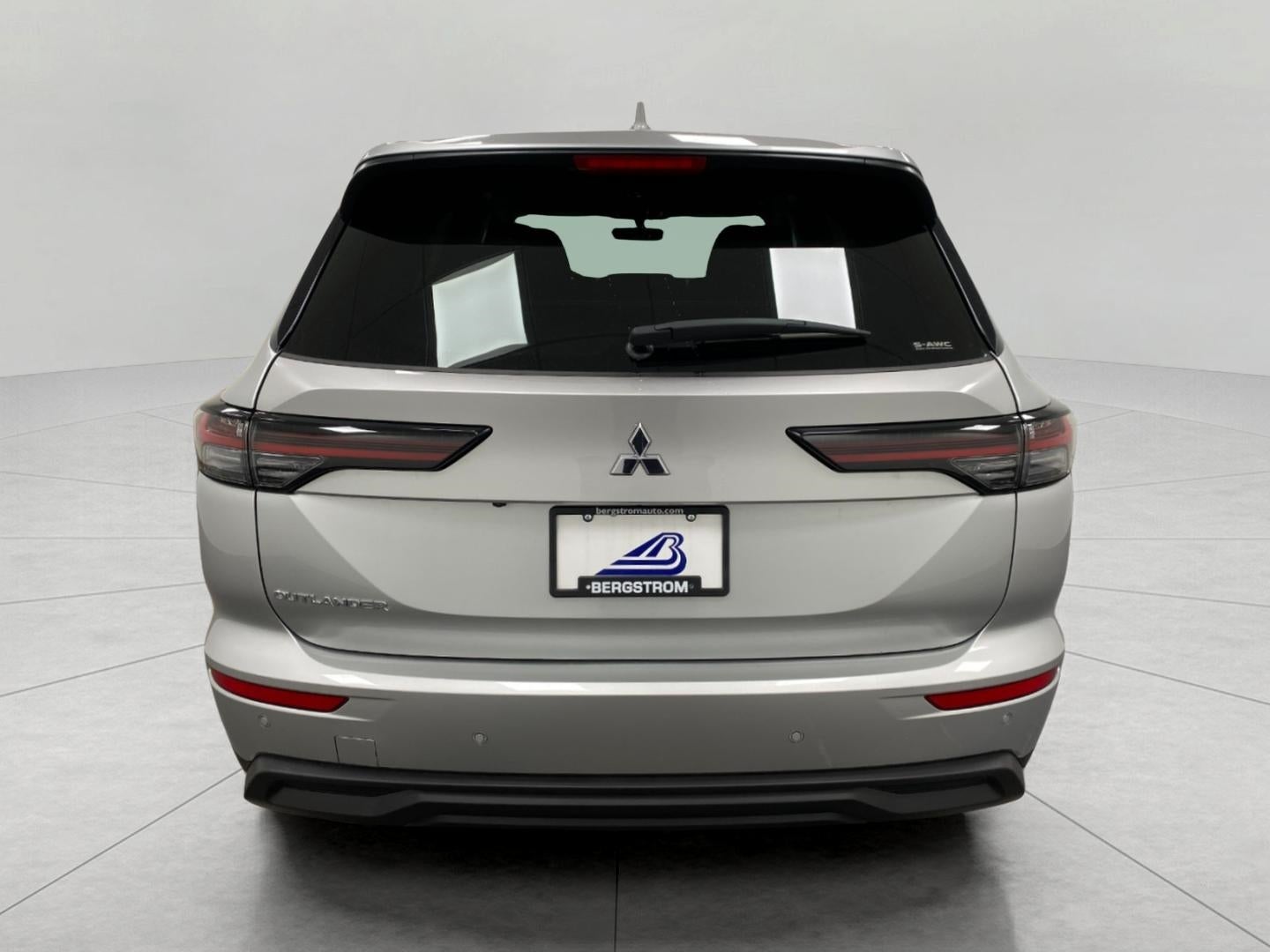 2026 Mitsubishi Outlander ES S-AWC
