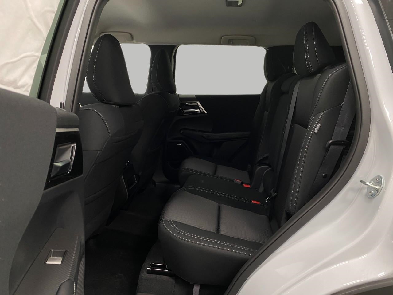 2026 Mitsubishi Outlander ES S-AWC