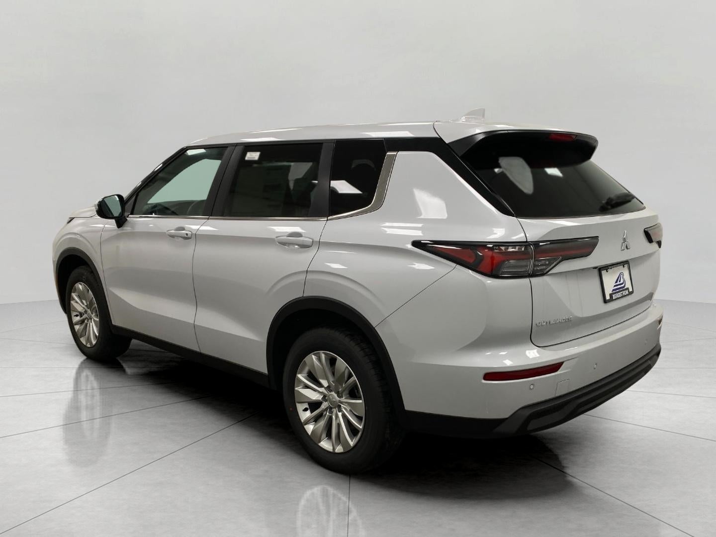 2026 Mitsubishi Outlander ES S-AWC
